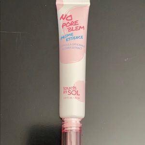 Touch in Sol No Pore Blem Prime Essence